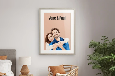 ingelijste afdruk van een portret van een stel in schilderachtige stijl